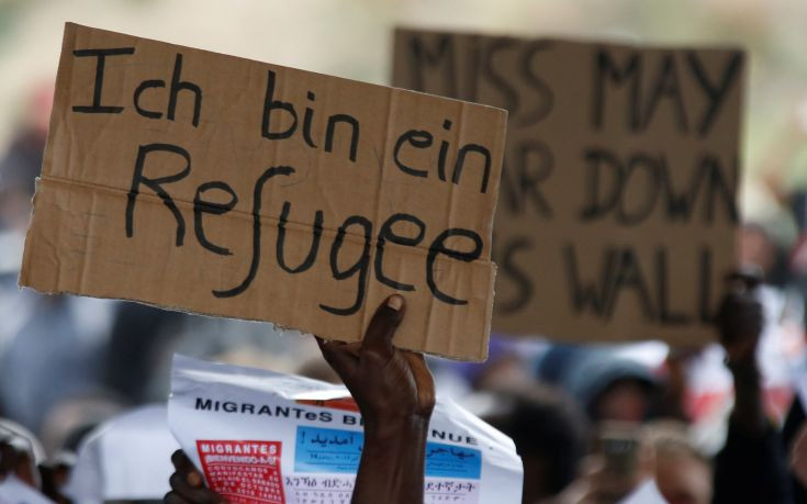 Βρετανός οδηγός παρέσυρε πρόσφυγα στο Καλαί