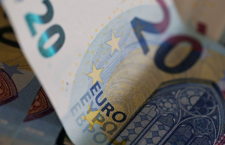 Financial Times: Μόνο με επίσημη διαγραφή του ελληνικού χρέους μπορεί να λυθεί η κρίση