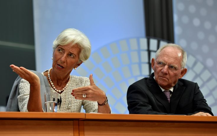 Αναζωπυρώνεται η κόντρα Σόιμπλε-ΔΝΤ για το ελληνικό χρέος