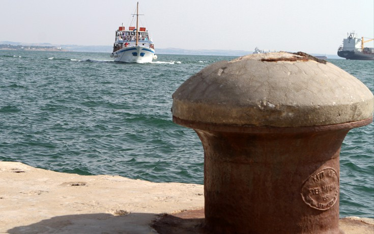 Θεσσαλονίκη: Μέχρι 1.000 κιλά σκουπιδιών ημερησίως απομακρύνει από τον Θερμαϊκό  το σκάφος «Αλκίππη»