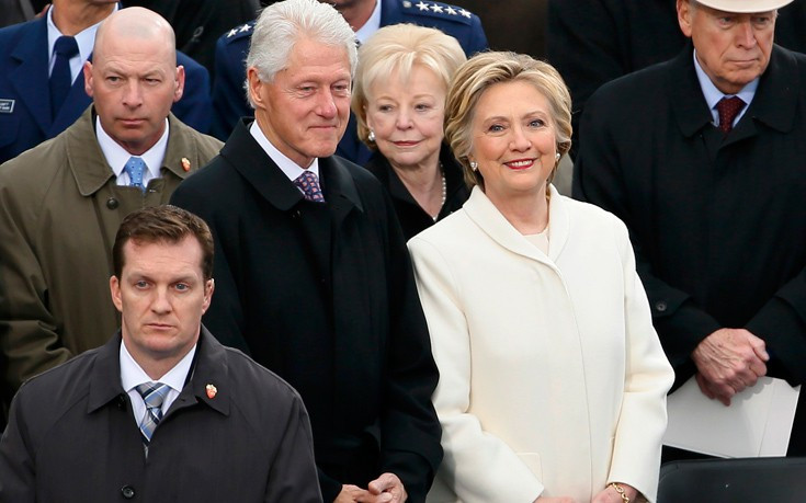 Το θεατρικό «Hillary and Clinton» για τον πρώην πρόεδρο των ΗΠΑ και τη σύζυγό του