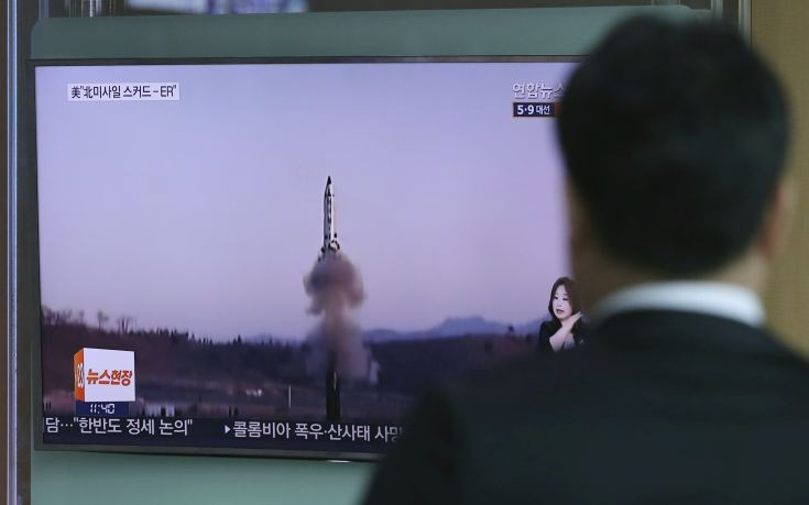 Η Σεούλ εκτόξευσε με επιτυχία έναν βαλλιστικό πύραυλο