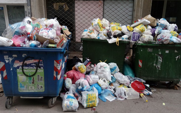 Έρχεται διπλασιασμός των δημοτικών τελών για τα σκουπίδια