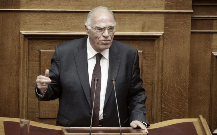 Λεβέντης για Σκοπιανό: Να παραιτηθεί ο Παυλόπουλος αν χρειαστεί