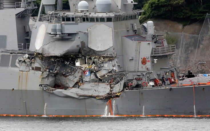 Επτά ναύτες νεκροί από τη σύγκρουση πολεμικού πλοίου με εμπορικό στην Ιαπωνία