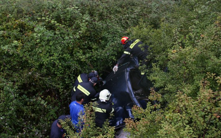 Τουρίστρια έπεσε σε γκρεμό στους Παξούς &#8211; Εκτός κινδύνου η 42χρονη