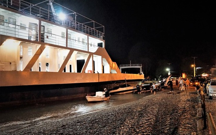 Ανεξέλεγκτο φέρι μπόουτ παρέσυρε 15 σκάφη στο Ρίο