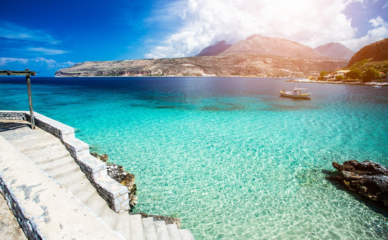 Δεκατρείς καταπληκτικές παραλίες της Πελοποννήσου