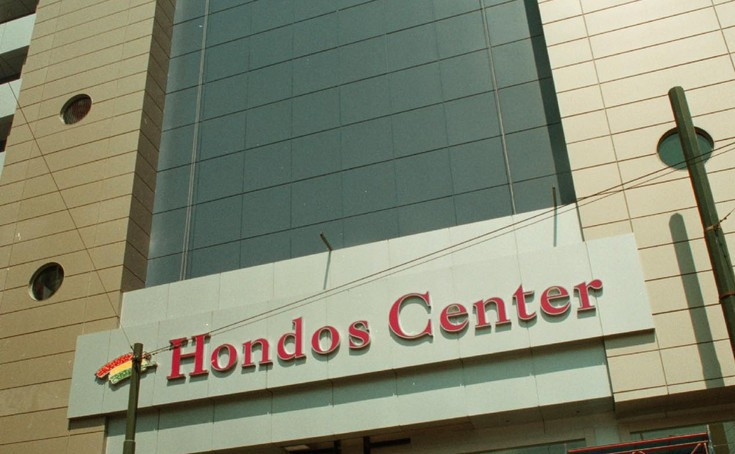 Hondos Center: Δεν είμαστε εμείς αυτοί που πτώχευσαν