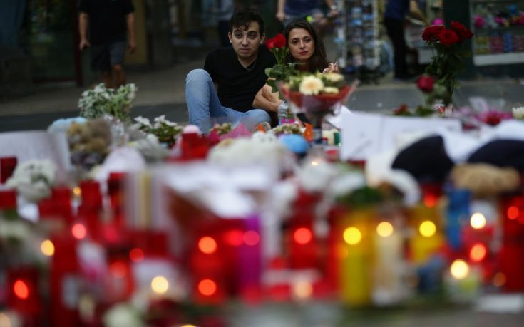 Το Άμστερνταμ ενισχύει τα μέτρα ασφαλείας μετά τις επιθέσεις στην Ισπανία