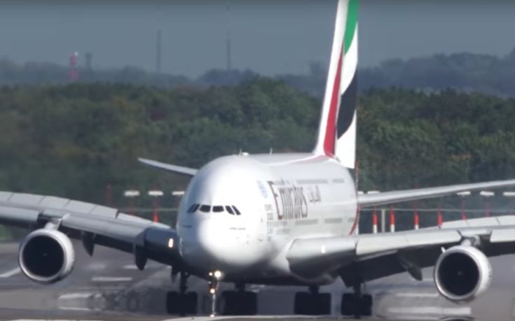Τρομακτική προσγείωση για ένα Airbus A380 στο Ντίσελντορφ