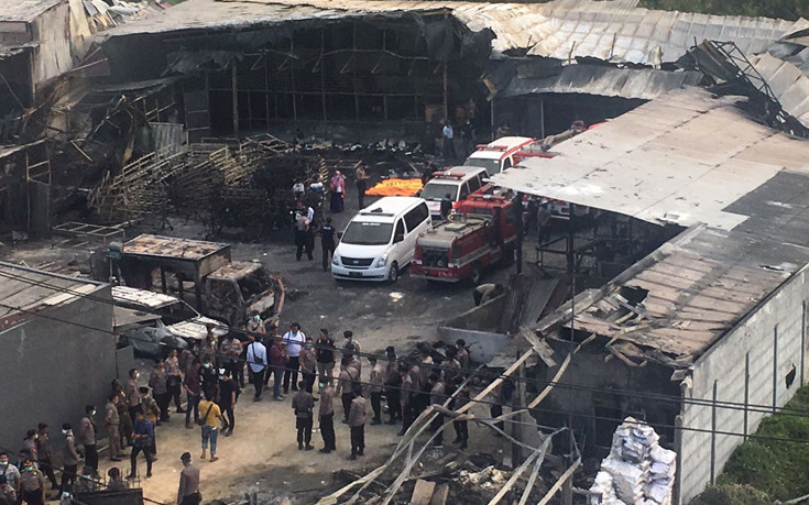 Τους 47 έφτασαν οι νεκροί της έκρηξης σε εργοστάσιο στην Ινδονησία
