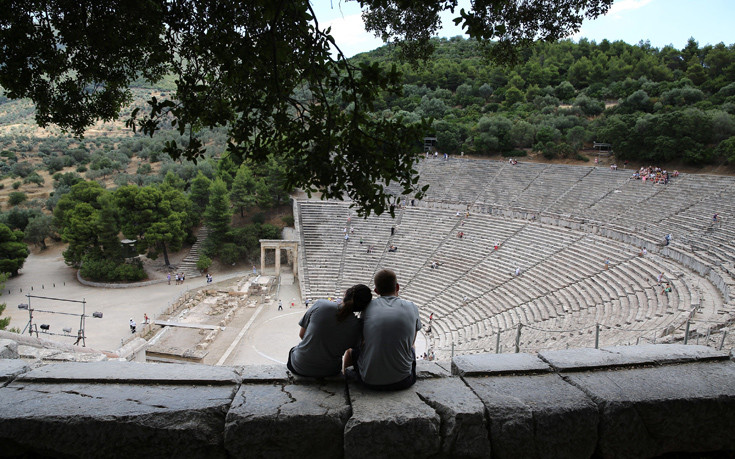 Αρχαίο Θέατρο Επιδαύρου: Αναβάλλεται η πρεμιέρα της «Μήδειας» του Μποστ λόγω στάσης εργασίας των εργαζομένων