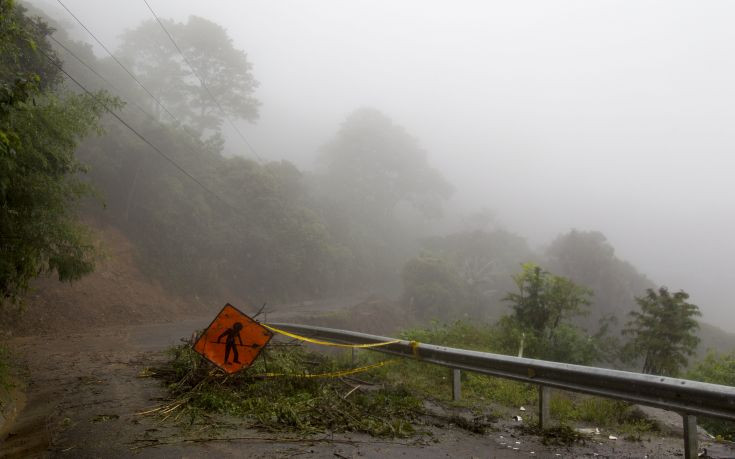 Φονικό το πέρασμα της τροπικής καταιγίδα Νέιτ από την κεντρική Αμερική
