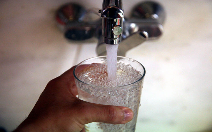 Τέσσερα εκατομμύρια άνθρωποι κινδυνεύουν να μείνουν χωρίς πόσιμο νερό σε ένα μήνα στον Λίβανο