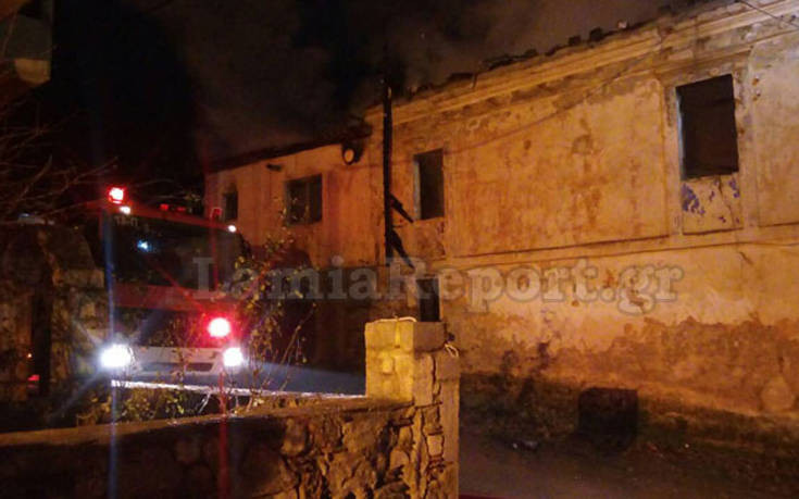 Πυρκαγιά ξέσπασε τα ξημερώματα σε σπίτι στην Αμφίκλεια