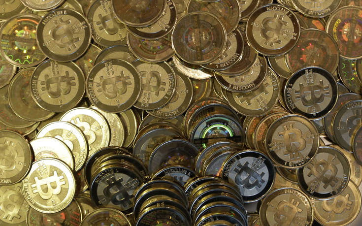 Κατρακυλάει το bitcoin: Υποχώρησε κάτω από τα 30.000 δολάρια
