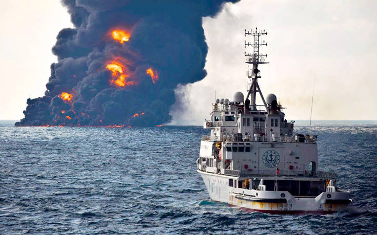 Μεγάλη πετρελαιοκηλίδα στην Σινική Θάλασσα μετά τη βύθιση δεξαμενοπλοίου