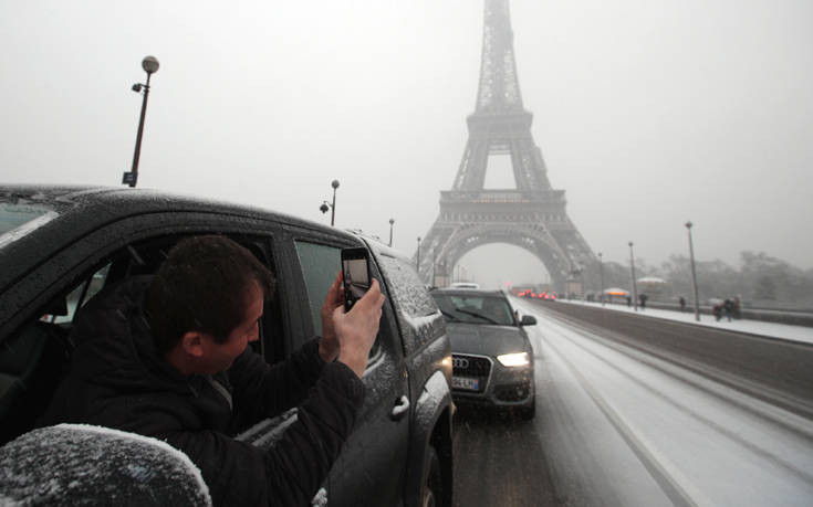 Μποτιλιάρισμα γιγαντιαίων διαστάσεων στη Γαλλία λόγω χιονιού