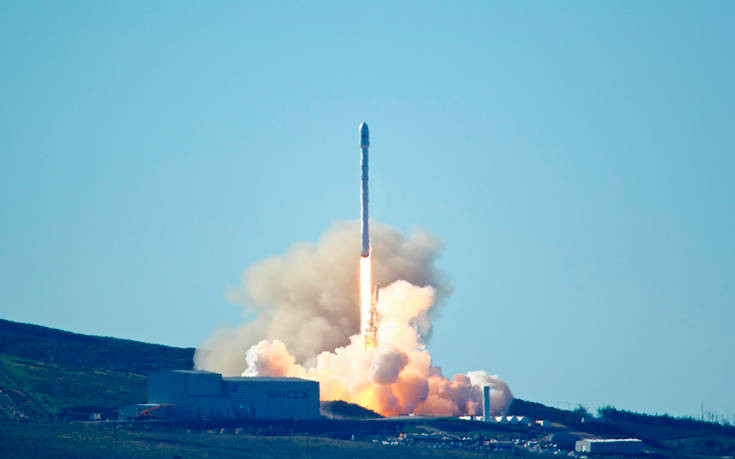 Οι οπαδοί της επίπεδης Γης αμφισβητούν τη live εκτόξευση της SpaceX