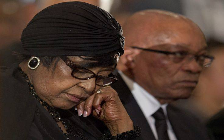 «Έφυγε» η πρώην σύζυγος του Νέλσον Μαντέλα, Γουίνι