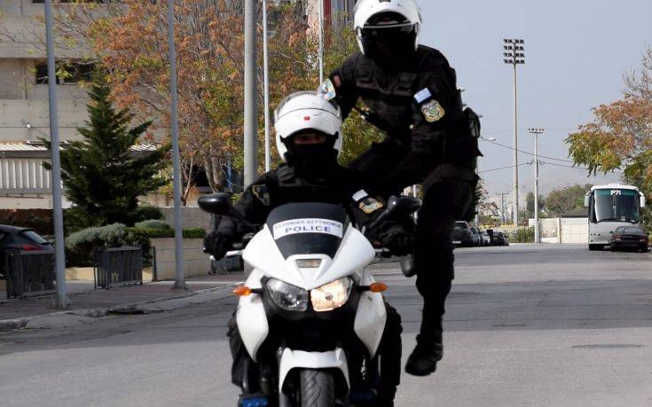 Επίθεση αγνώστων σε αστυνομικούς της ΔΙΑΣ στην ΑΣΟΕΕ