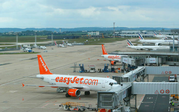 Ταλαιπωρία για χιλιάδες ταξιδιώτες στην Ευρώπη – Ακυρώθηκαν περίπου 200 πτήσεις της easyJet