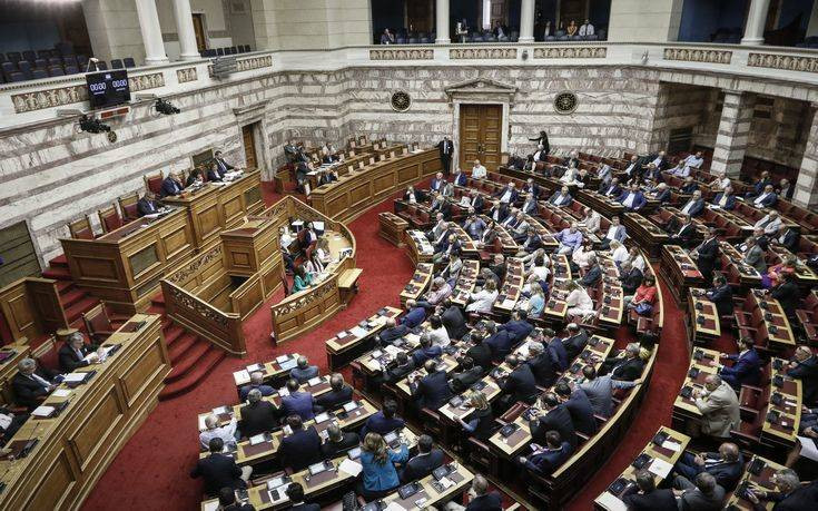 Κλιμακώνεται η «μάχη» επί της πρότασης δυσπιστίας κατά της κυβέρνησης στη Βουλή
