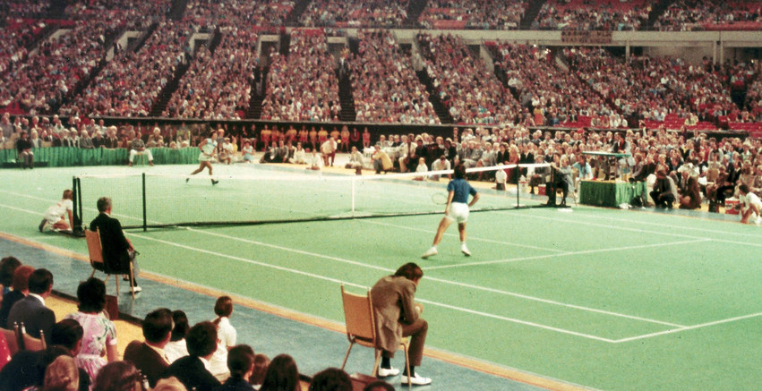 Η μεγάλη «μάχη των φύλων» έγινε μέσα σε ένα γήπεδο τένις μπροστά σε 30.000 θεατές