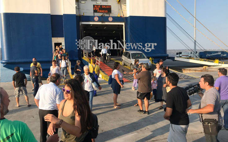 Έφτασαν στα Χανιά επιβάτες του «Ελευθέριος Βενιζέλος» που έπιασε φωτιά