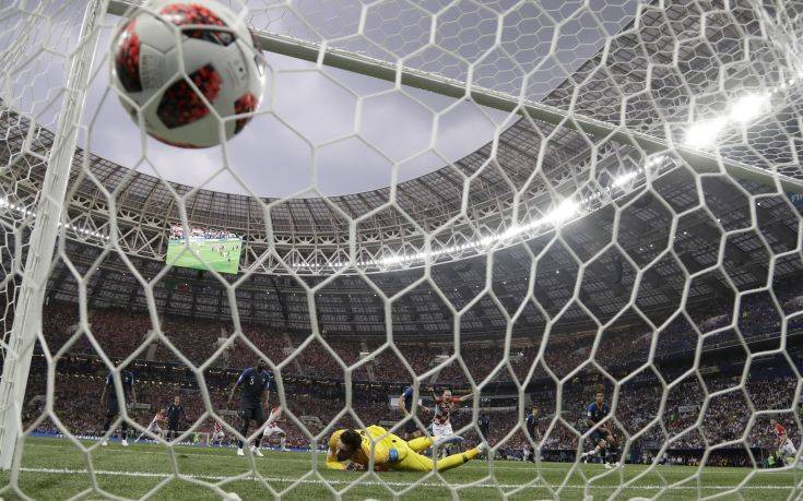 FIFA: Απειλούν με αποχώρηση πάνω από ομοσπονδίες για το Μουντιάλ διετίας
