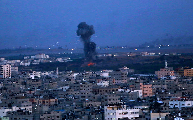 Το Ισραήλ σφυροκοπεί θέσεις της Χαμάς στη Λωρίδα της Γάζας