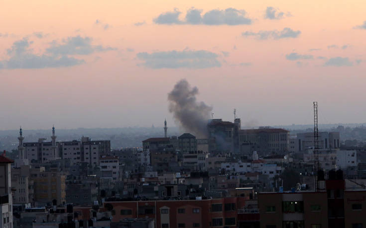 Ισραηλινοί βομβαρδισμοί κατά θέσεων της Χεζμπολάχ στον Λίβανο και της Χαμάς στη Γάζα