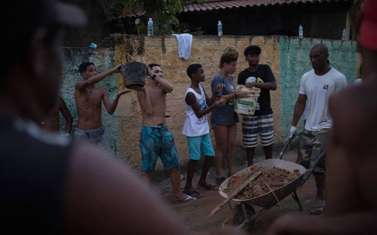 Δύο νεκροί από την κατάρρευση κτιρίων σε φαβέλα της Βραζιλίας