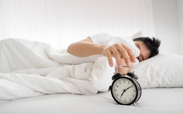 Ο ακανόνιστος ύπνος αυξάνει τον κίνδυνο για έμφραγμα ή εγκεφαλικό