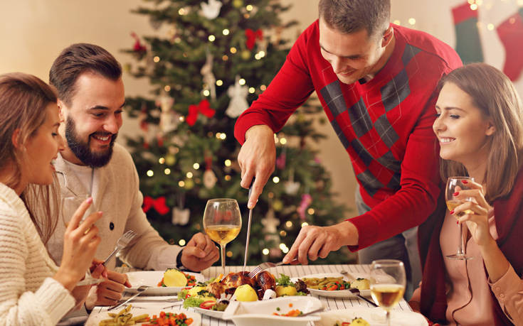 Χριστουγεννιάτικο τραπέζι: Πόσο θα κοστίσει, η συμβουλή για τις αγορές σας