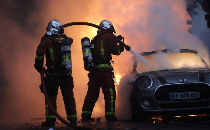 Φωτογραφίες από το χάος στο Παρίσι με 80 τραυματίες