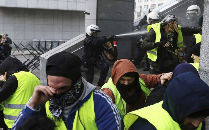 Κίτρινα γιλέκα και στο Βέλγιο, δεκάδες συλλήψεις στις Βρυξέλλες