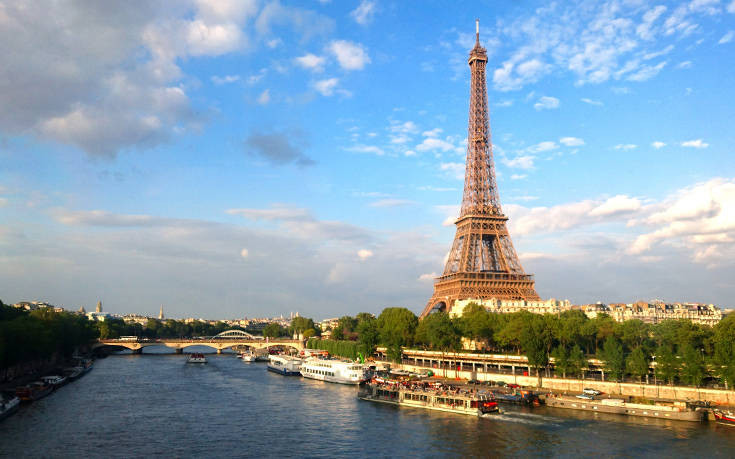 Ξανανοίγει αλλά μόνο για&#8230; γυμνασμένους ο Πύργος του Άιφελ στο Παρίσι