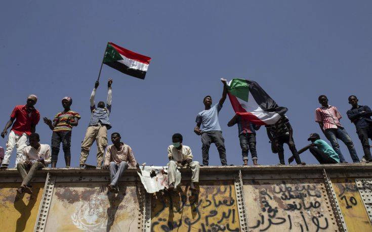 Τουλάχιστον 90 νεκροί στο πραξικόπημα στο Σουδάν