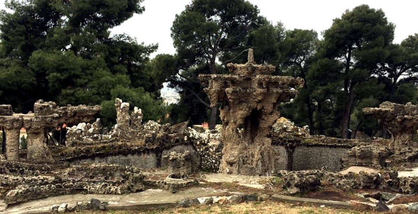 Οι «καταραμένοι» Κήποι του Πασά στη Θεσσαλονίκη που θυμίζουν έργο του Γκαουντί