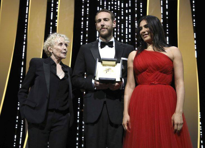 Φεστιβάλ Καννών: Ο Έλληνας σκηνοθέτης που κέρδισε τον Χρυσό Φοίνικα