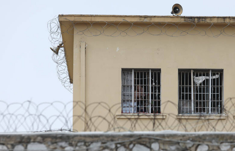 Συναγερμός στον Κορυδαλλό: Κρατούμενος έκοψε κάγκελα και προσπάθησε να αποδράσει από τις φυλακές