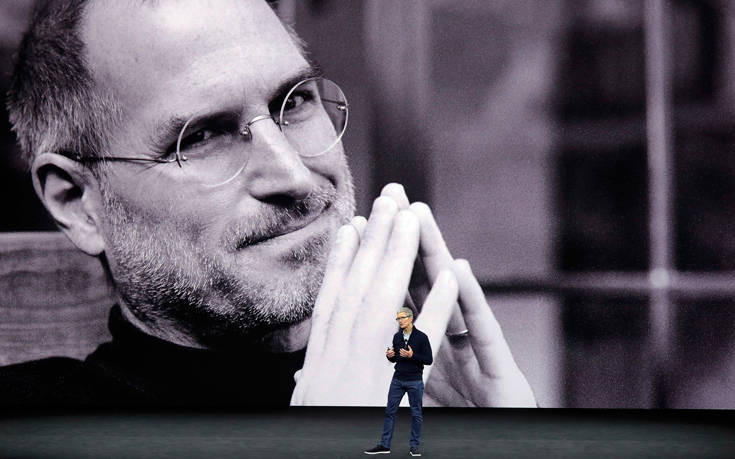 Έτσι έπεισε ο Στιβ Τζομπς τον Τιμ Κουκ να εγκαταλείψει τη δουλειά του και να ενταχθεί στην Apple