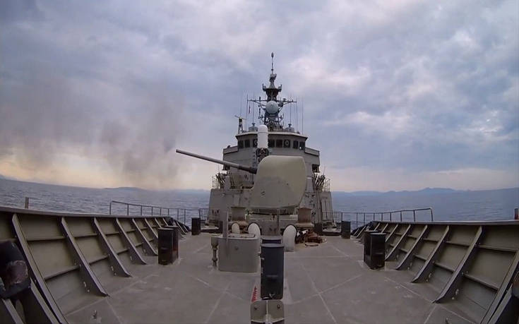 Το Πολεμικό Ναυτικό στέλνει μήνυμα ισχύος, «οργώνοντας» όλο το Αιγαίο