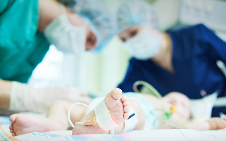 Νεκρά γεννήθηκαν τέσσερα μωρά στην Ιρλανδία- Υποψίες πως συνδέονται με τον κορονοϊό