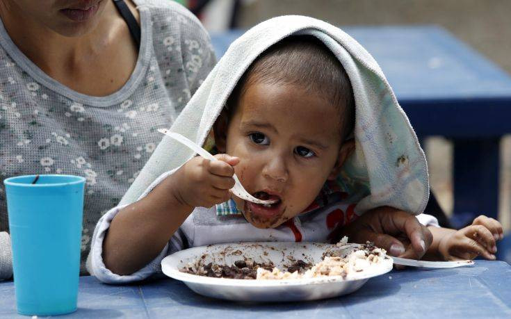 Καταστροφικές οι επιπτώσεις του κορονοϊού στους ευάλωτους πληθυσμούς: 7 στους 10 δεν έχουν να φάνε