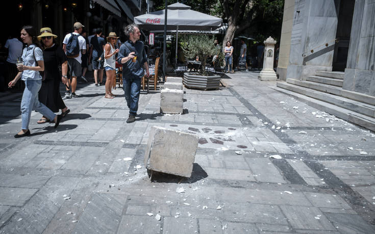 Der Spiegel: Σοβαρός σεισμός συνταράσσει την Αθήνα