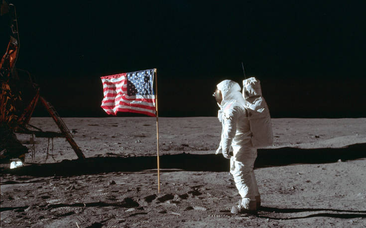 Η NASA γιορτάζει την επέτειο του Apollo 11 και περιμένει την επιστροφή στη Σελήνη