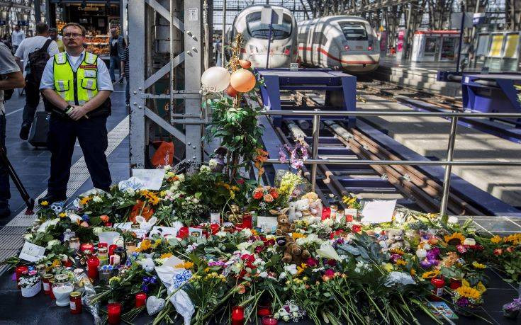Γερμανία: Άγνωστα τα κίνητρα του άνδρα που έσπρωξε τον 8χρονο στις γραμμές του τρένου